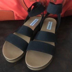 Steve Madden platform sandal